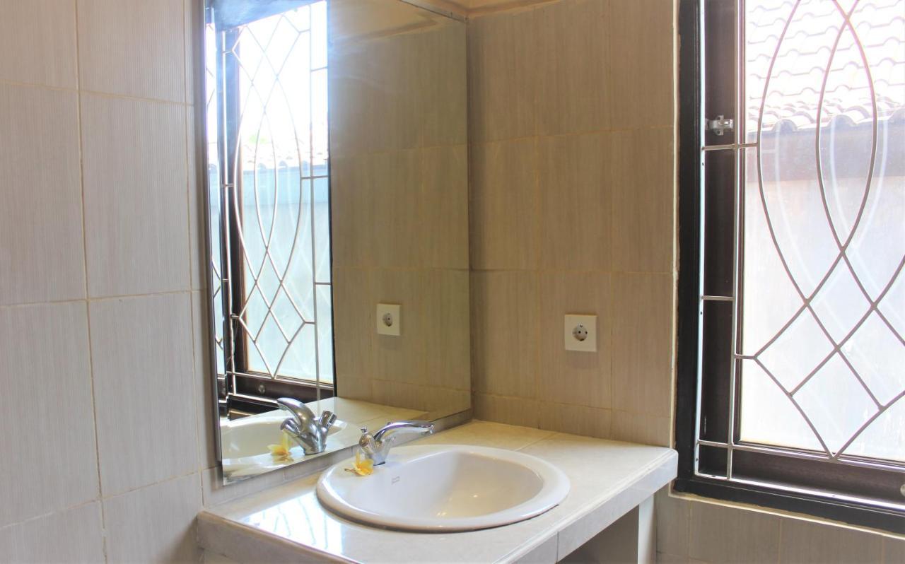 Silvy Guesthouse Canggu Eksteriør billede