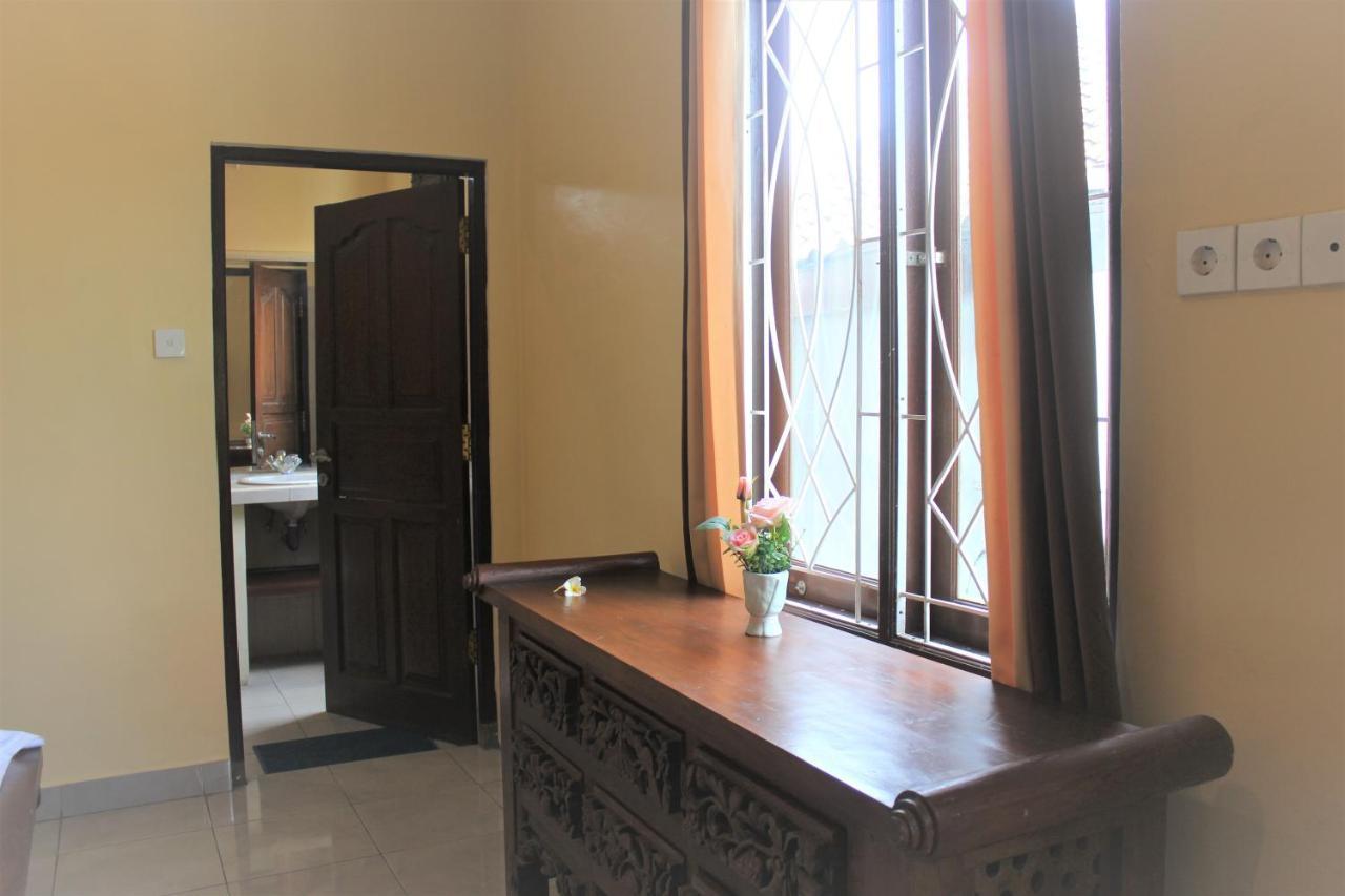 Silvy Guesthouse Canggu Eksteriør billede