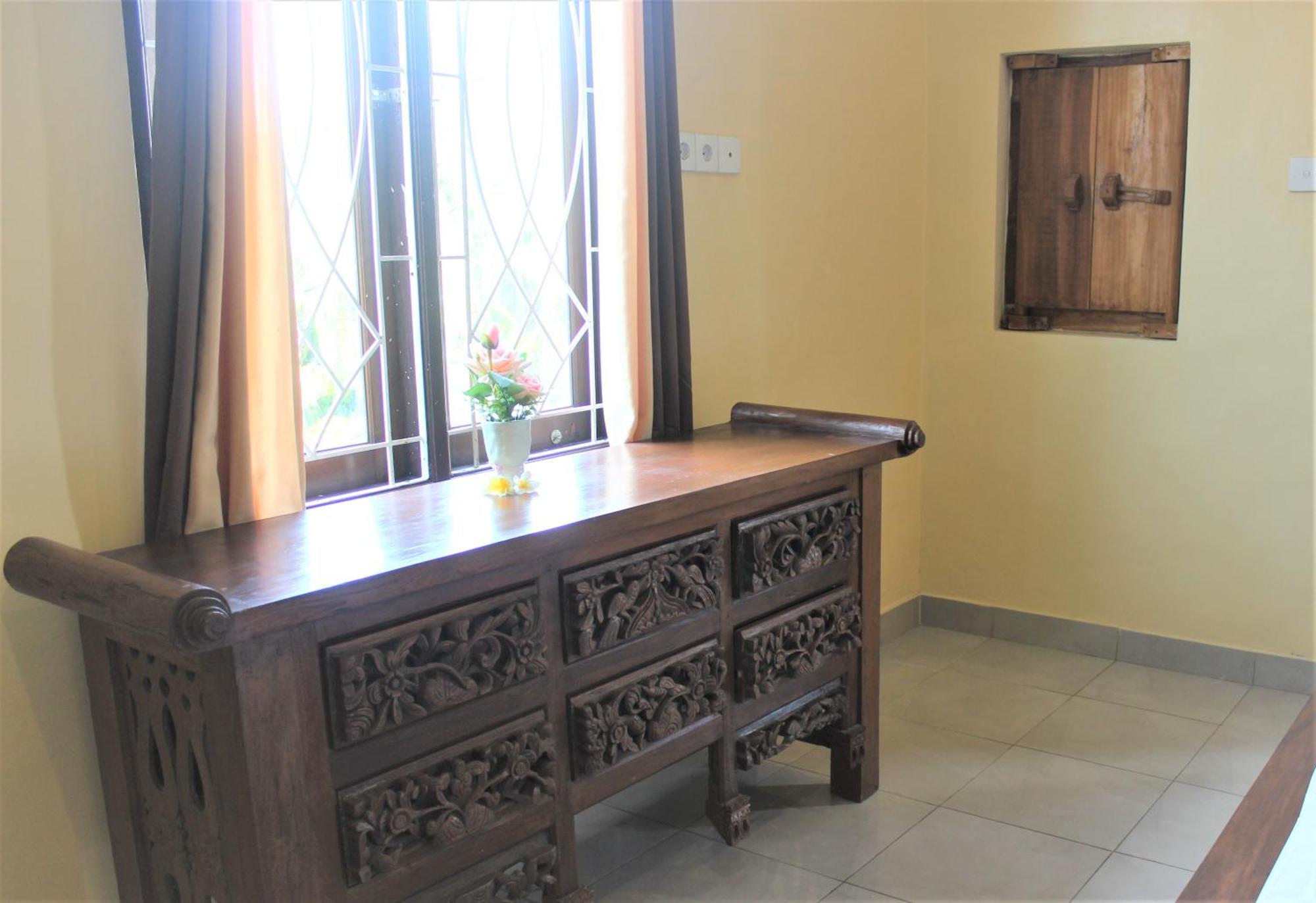 Silvy Guesthouse Canggu Eksteriør billede